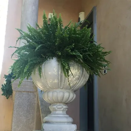 Opera 01 Maison De Charme Bed & Breakfast 4*